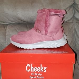 💗Scotchgaurd Cheeks Fit Body Boots/Sneakers